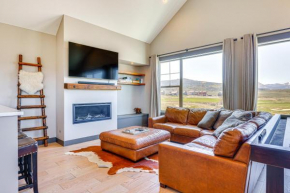 Mtn-View Townhome with Hot Tub in Granby!